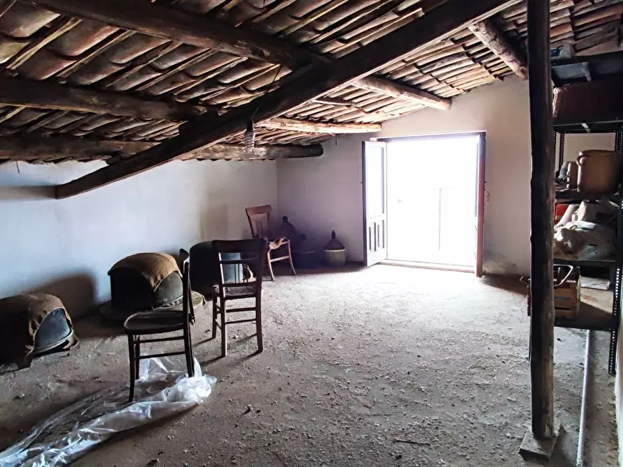 Immagine 34 di Appartamento in vendita  in Via C. BATTISTI, 38 a Girifalco