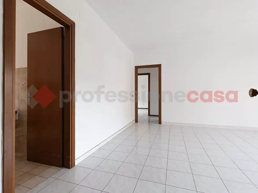 Immagine 5 di Appartamento in vendita  in Via Padre Elia Carosi a Roma