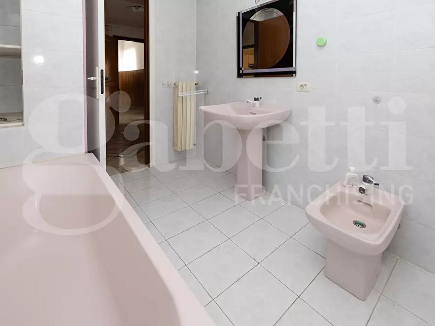 Immagine 16 di Appartamento in vendita  in Via OBERDAN, 10 a Ragusa