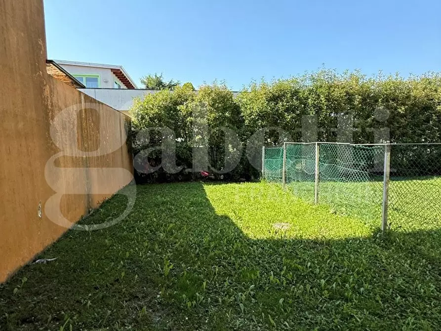 Immagine 5 di Casa bifamiliare in vendita  in Strada Perin, 10 a Vicenza