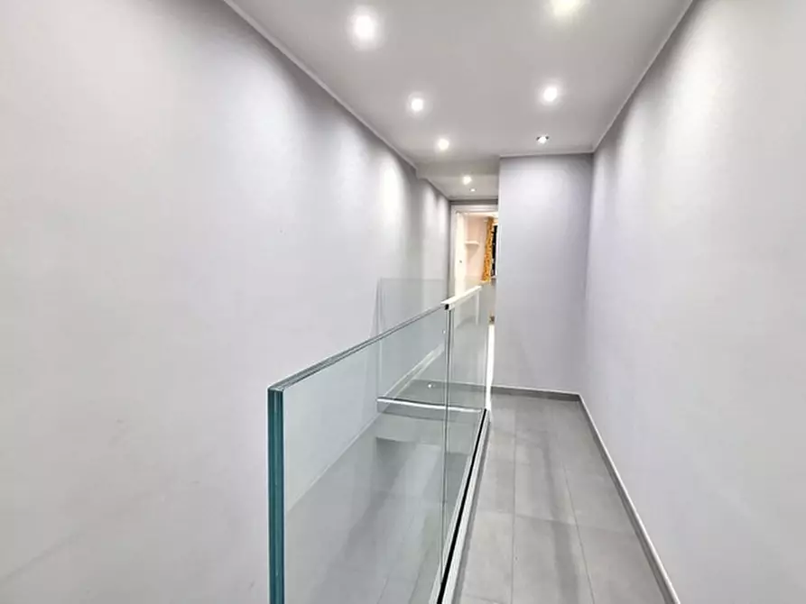 Immagine 9 di Appartamento in vendita  in Via Bartolomeo Chioccarelli a Napoli