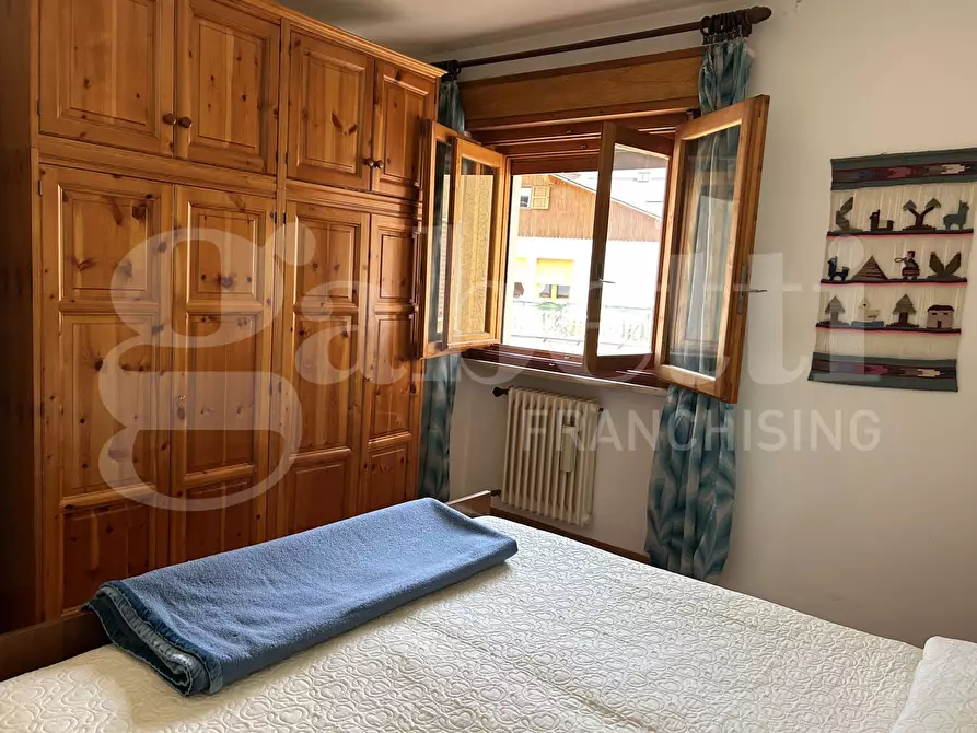 Immagine 42 di Appartamento in vendita  in Via Corno D'Aola, 5 a Ponte Di Legno