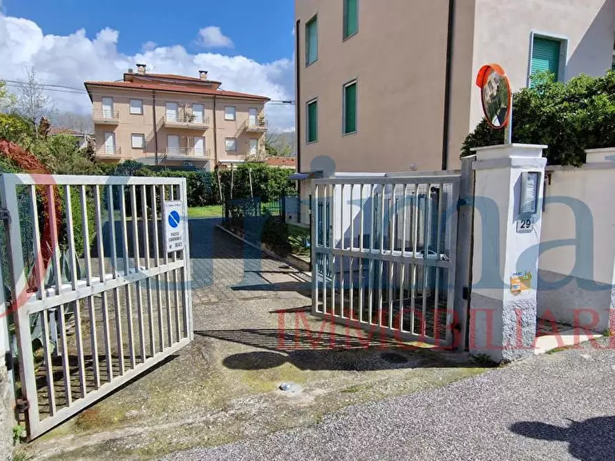 Immagine 20 di Appartamento in vendita  in Viale A. VESPUCCI, 12 a Massa