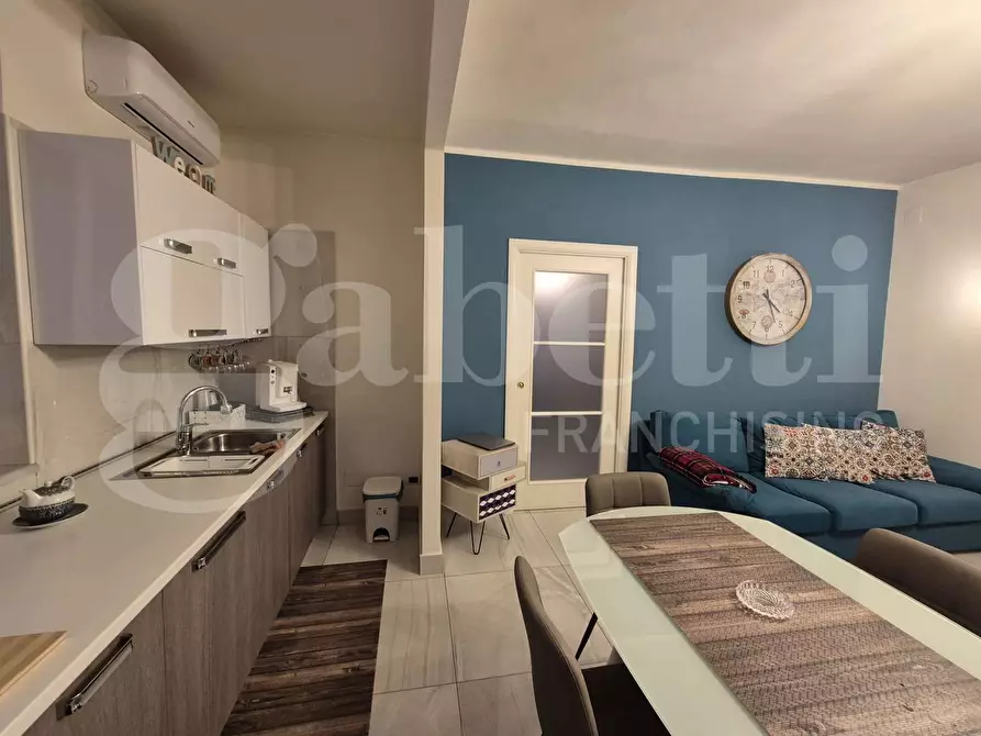 Immagine 28 di Palazzo in vendita  in Via Vesuvio a Torre Annunziata