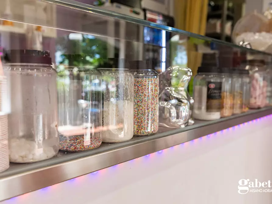 Immagine 5 di Bar / Ristorante in vendita  in Via Lungo Darsena a Misano Adriatico