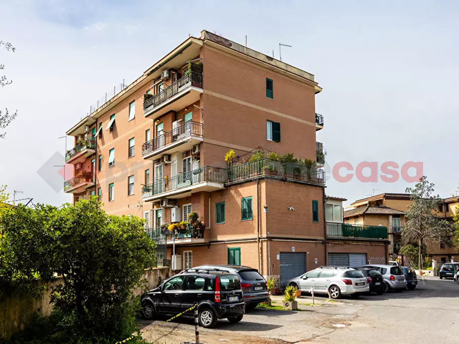 Immagine 2 di Appartamento in vendita  in Via Beltrami Scalia a Roma