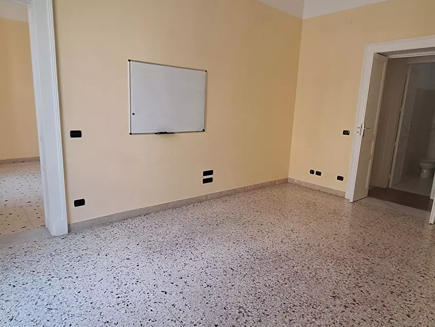 Immagine 20 di Ufficio in affitto  in Via Mario Aspa, 7 a Messina
