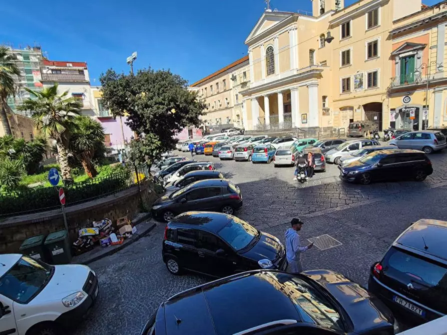 Immagine 15 di Negozio in affitto  in Piazza Ernesto Cesaro, 50 a Torre Annunziata