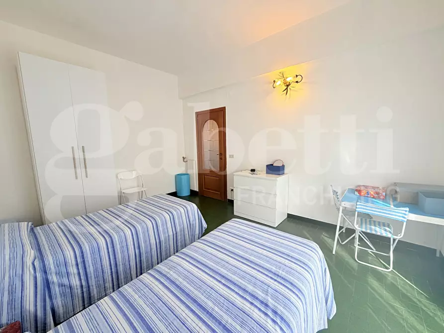 Immagine 10 di Appartamento in vendita  in Via Dante Alighieri, 1 a Finale Ligure