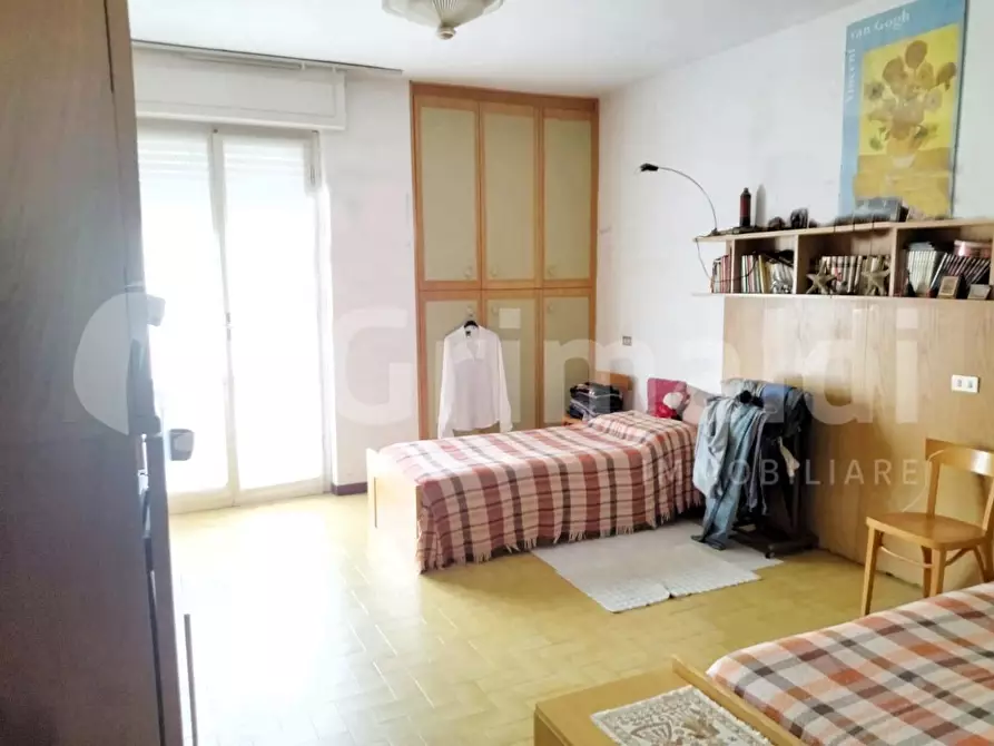 Immagine 2 di Appartamento in vendita  in Via BENEDETTO CROCE, 17 a Massa