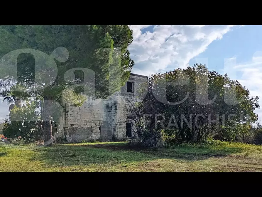 Immagine 1 di Villa in vendita  in Via Acquari Primo, 163 a Lizzanello