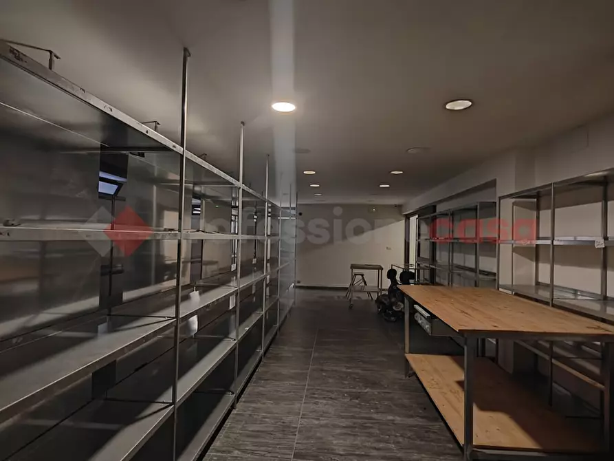 Immagine 6 di Magazzino in affitto  in Via rimini, 16 a Arzano