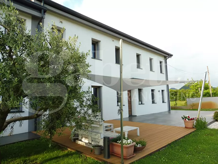 Immagine 1 di Casa bifamiliare in vendita  in Via Crearo, 57/1 a Noventa Vicentina