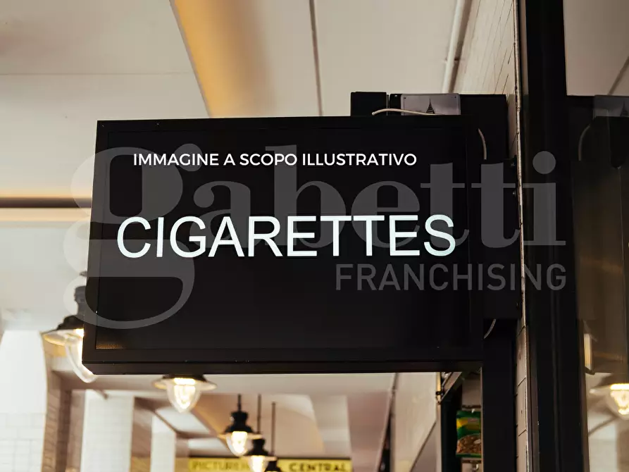 Immagine 7 di Attività commerciale in vendita  in Via SOTTOMARINA - VIALE VENETO, 12 a Chioggia