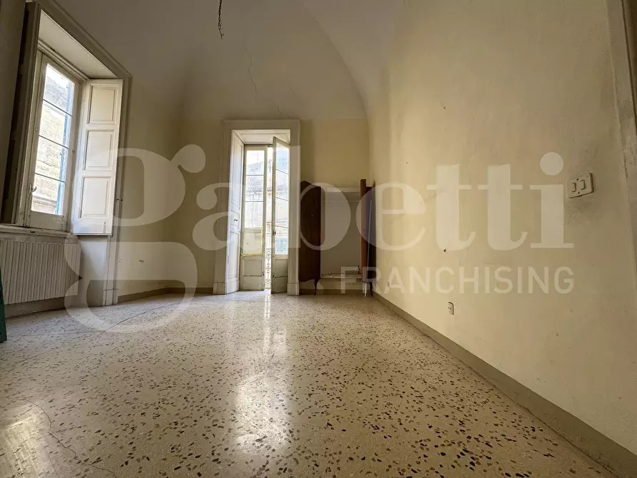 Immagine 11 di Appartamento in vendita  in Via Corte dei Guarini, 11 a Lecce