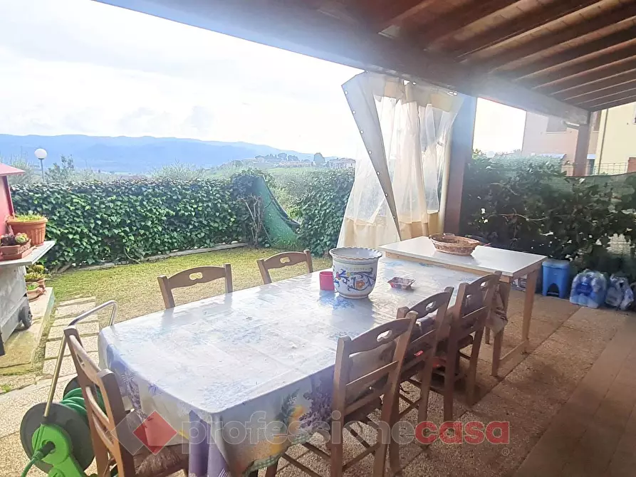 Immagine 1 di Appartamento in vendita  in Strada dei Palazzi a Torgiano