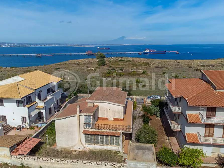 Immagine 24 di Villa in vendita  in Via Franca Maria Gianni, 40 a Siracusa