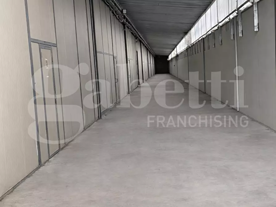 Immagine 4 di Capannone industriale in vendita  in Via clanio a Orta Di Atella