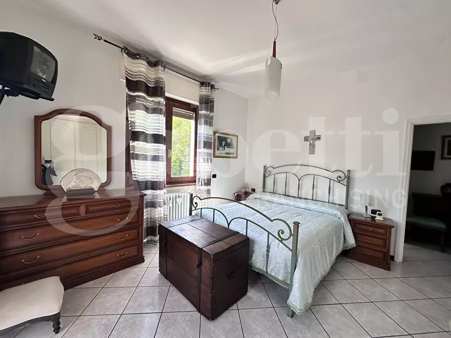 Immagine 21 di Appartamento in vendita  in Via Volta, 1 a Barni