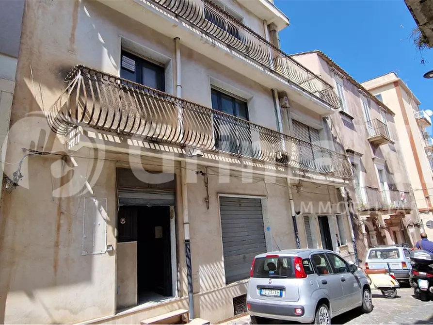 Immagine 10 di Bar / Ristorante in vendita  in Piazza Giovanni Verga, 13 a Sortino