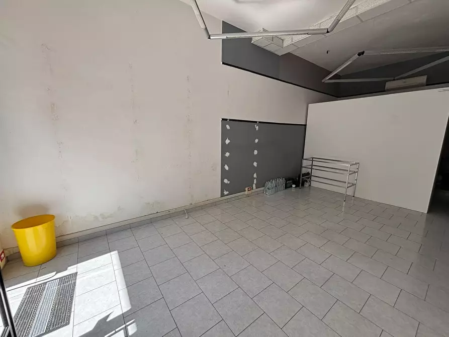 Immagine 4 di Negozio in vendita  in Via San Giuseppe, 4 a Anagni