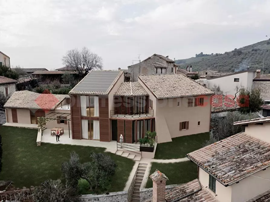 Immagine 1 di Casa indipendente in vendita  in Via orlando del frate a Spoleto