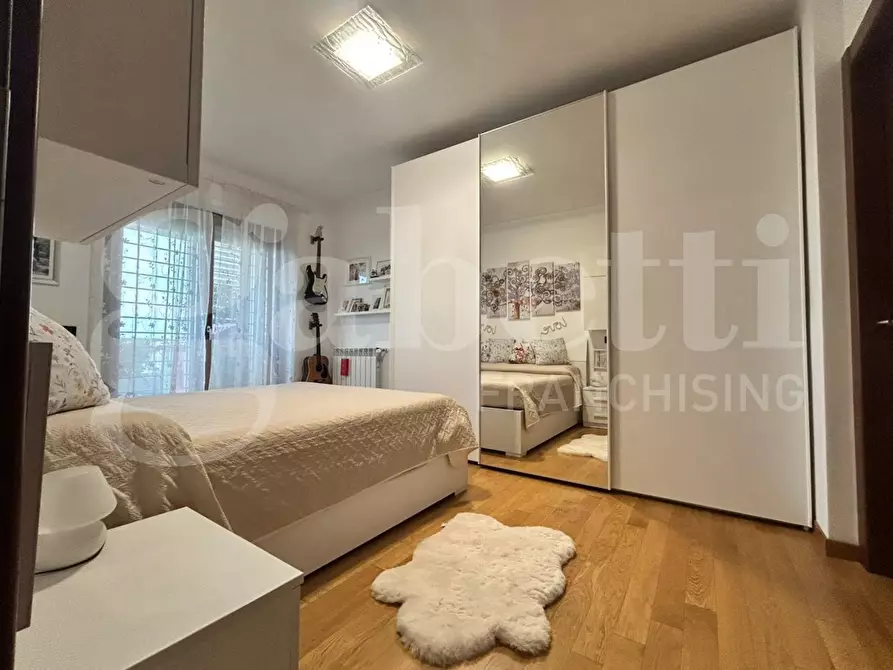 Immagine 15 di Attico in vendita  in Viale leonida tonelli, 68 a Roma