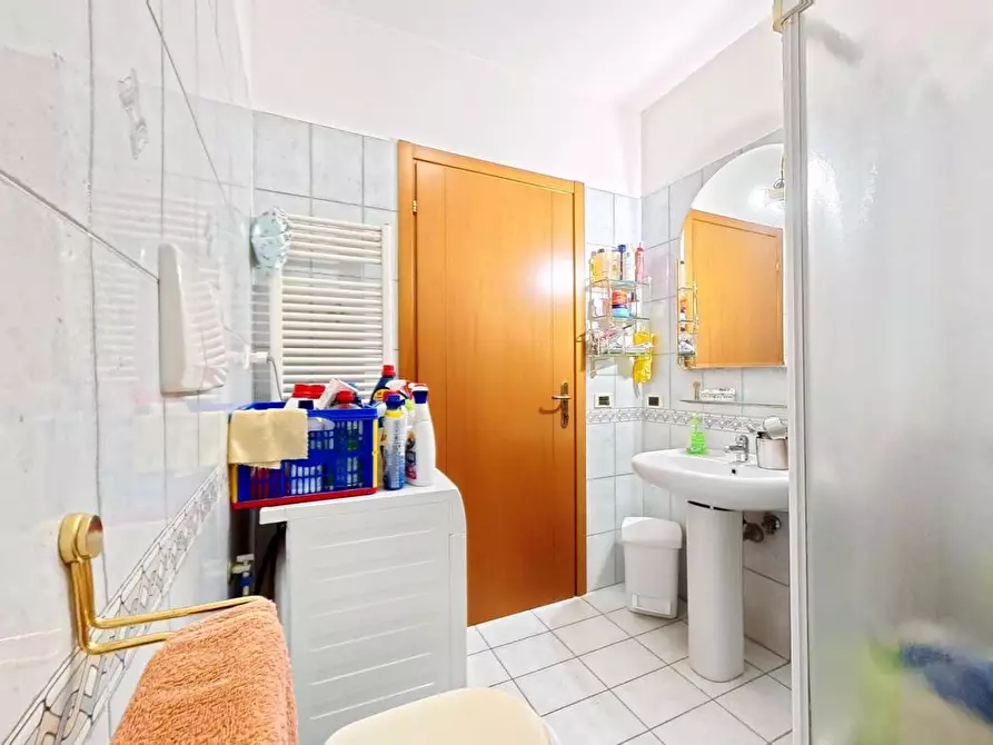 Immagine 15 di Appartamento in vendita  in Via del poggio di acilia, 85 a Roma
