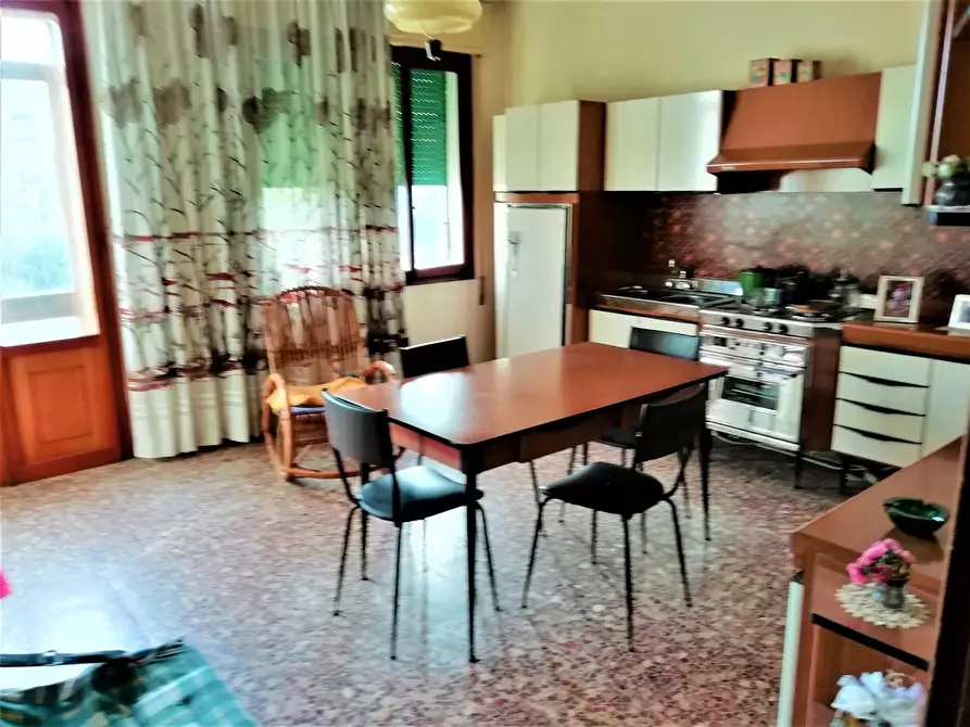 Immagine 1 di Appartamento in vendita  in Via CAVARZERE Via Piave, 00 a Cavarzere