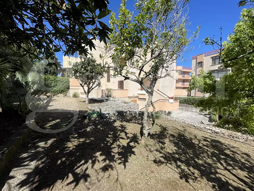 Immagine 8 di Casa trifamiliare in vendita  in Via Calegna, 51 a Gaeta