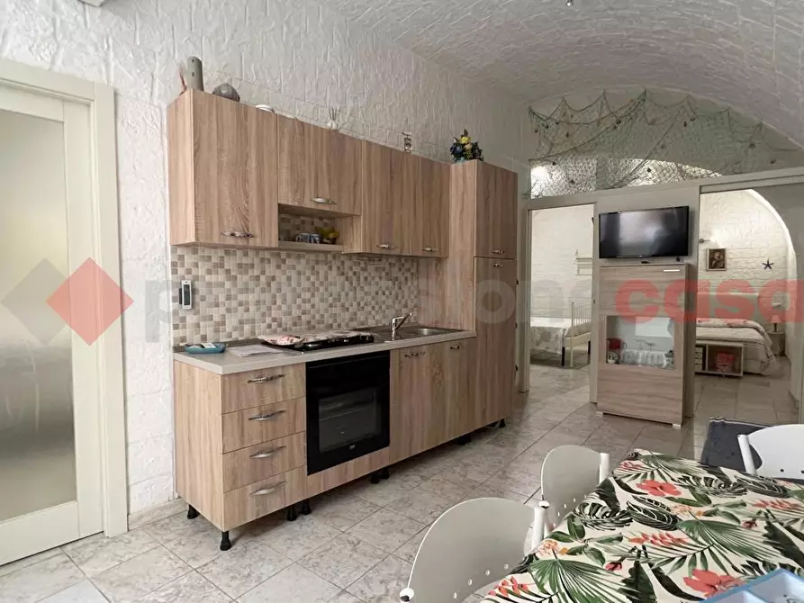 Immagine 2 di Casa indipendente in vendita  in Via BARBACANA a Monopoli