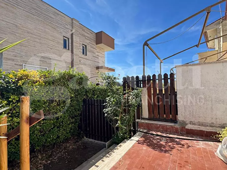 Immagine 2 di Appartamento in vendita  in Via Ecuba, 52/54 a Ardea