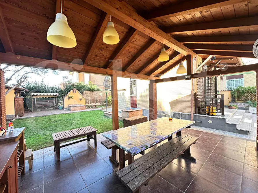 Immagine 8 di Villa in vendita  in Via dora baltea, 105 a Ardea