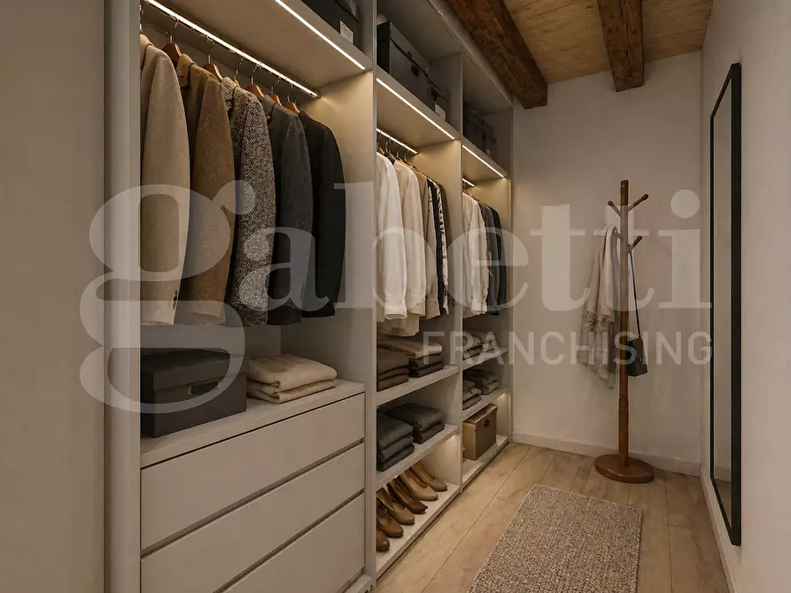 Immagine 27 di Multiproprietà in vendita  in Via ISOLA DI PELLETRINA Calle Chiesa Ognisanti a Venezia