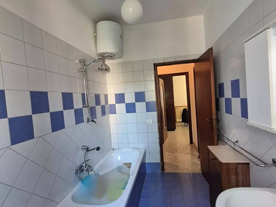 Immagine 25 di Appartamento in vendita  in Via Caravelli, 36 a Torre Annunziata