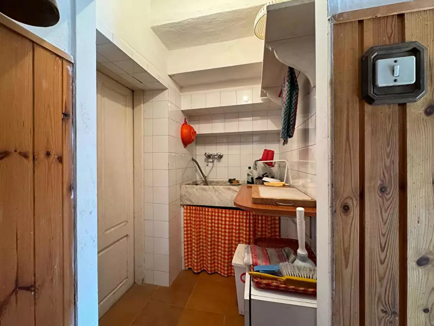 Immagine 8 di Appartamento in vendita  in Via del Poggetto, 4 a Sorano