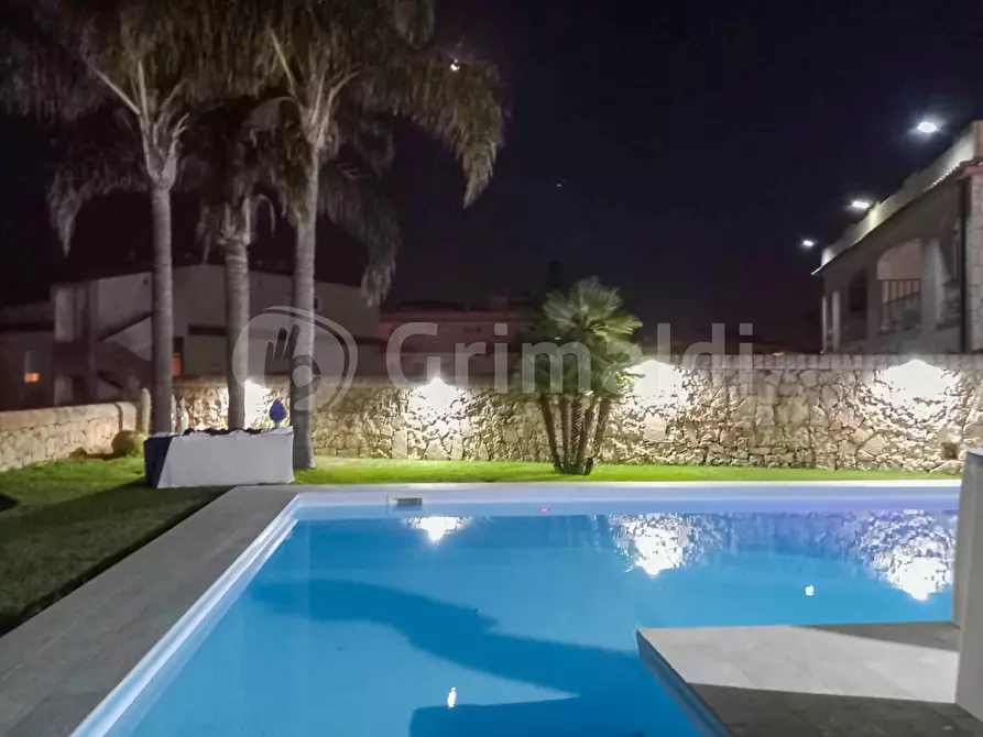 Immagine 13 di Villa in vendita  in Via C. di Lorenzo Borgia a Noto