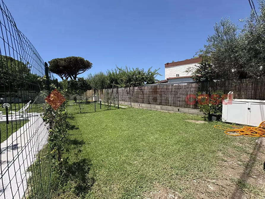 Immagine 36 di Villetta a schiera in vendita  in Via appia nuova, 172 a Terracina