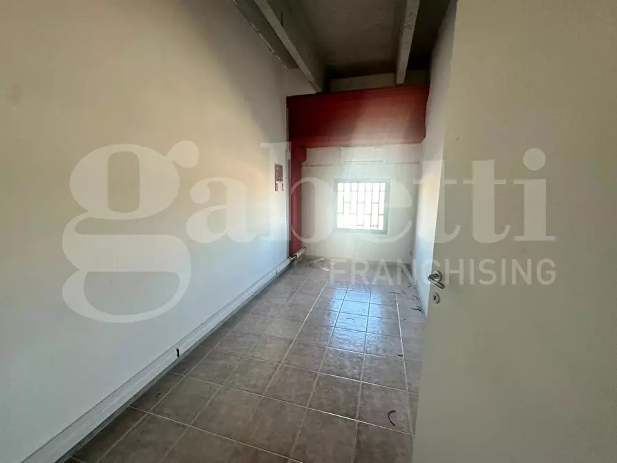 Immagine 13 di Capannone industriale in vendita  in Via Mauro ContÃ² a Bisceglie