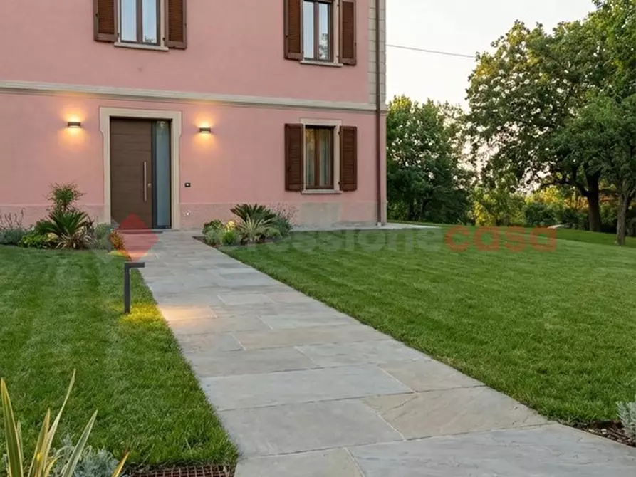Immagine 1 di Villa in vendita  in Via Brolo Sopra a Scandiano