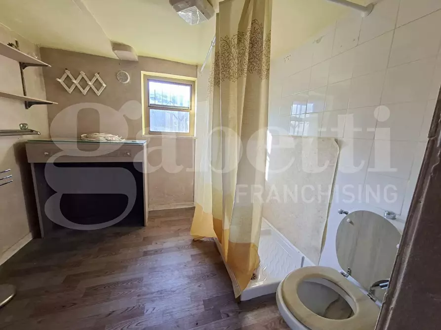 Immagine 15 di Negozio in affitto  in Via Croce Branca, snc a Sora