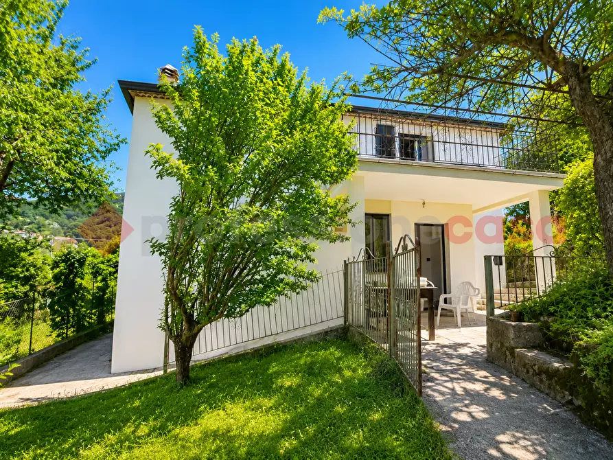 Immagine 2 di Villa in vendita  in Via Felgeto, 2 a Fumone