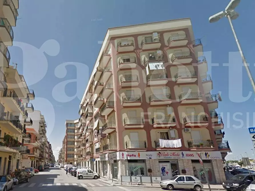 Immagine 1 di Attività commerciale in vendita  in Via Andria, 52 a Trani