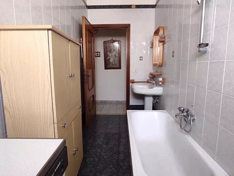 Immagine 17 di Appartamento in vendita  in Via FRANCESCO DE AMBROSIO a San Severo