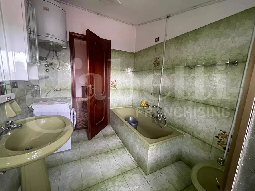 Immagine 5 di Appartamento in vendita  in Via DELLE GINESTRE, 18 a Carlopoli