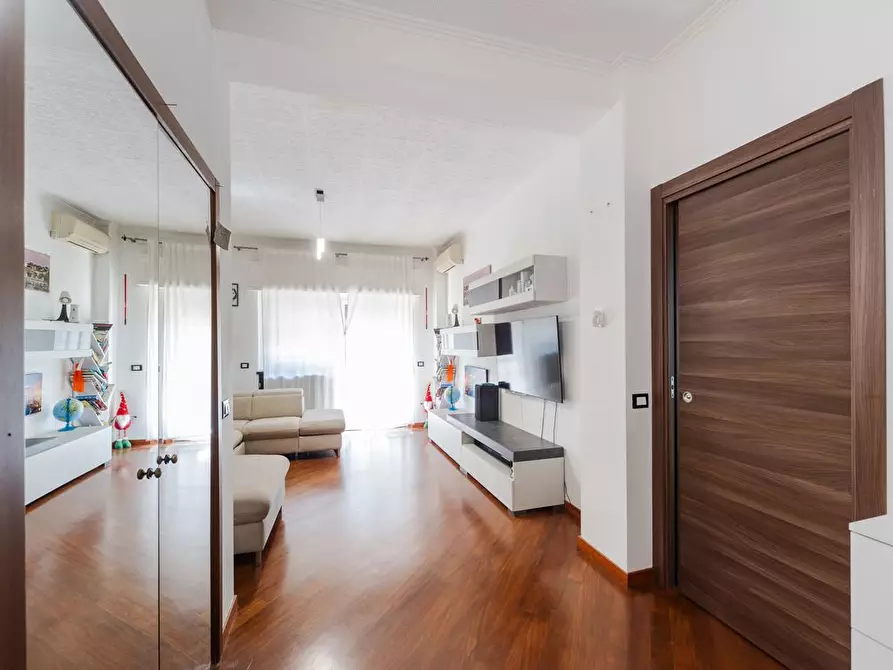 Immagine 10 di Appartamento in vendita  in Via GRIVOLA, 18 a Milano