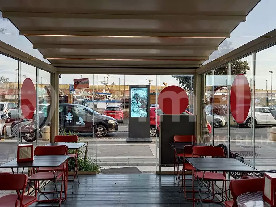 Immagine 5 di Attività commerciale in vendita  in Via della Torre Clementina, 52 a Fiumicino