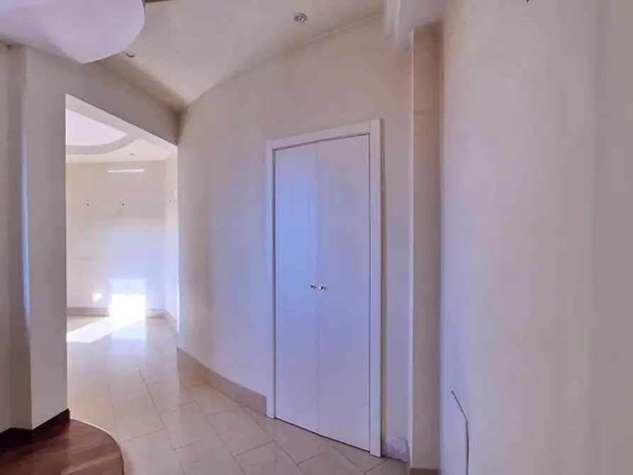 Immagine 16 di Appartamento in vendita  in Corso Campano a Giugliano In Campania