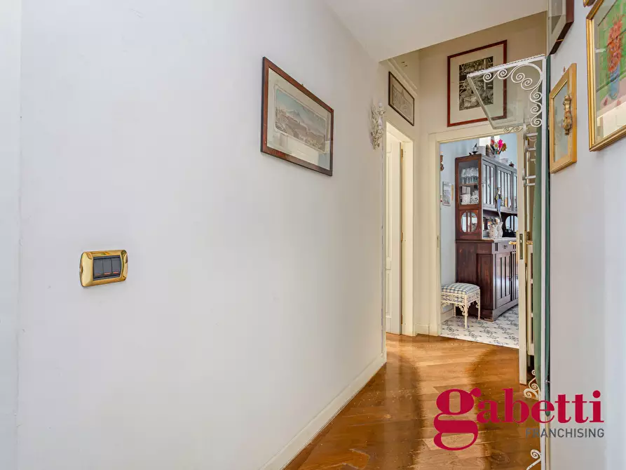 Immagine 5 di Appartamento in vendita  in Via Torquato Tasso, 343 a Napoli