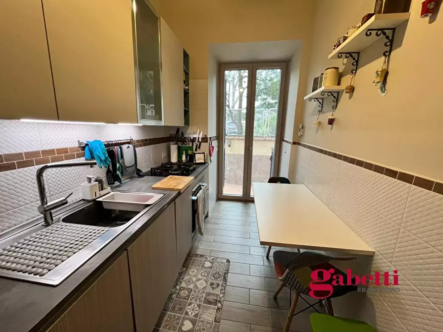 Immagine 8 di Appartamento in vendita  in Via Ponti Rossi, 37 a Napoli